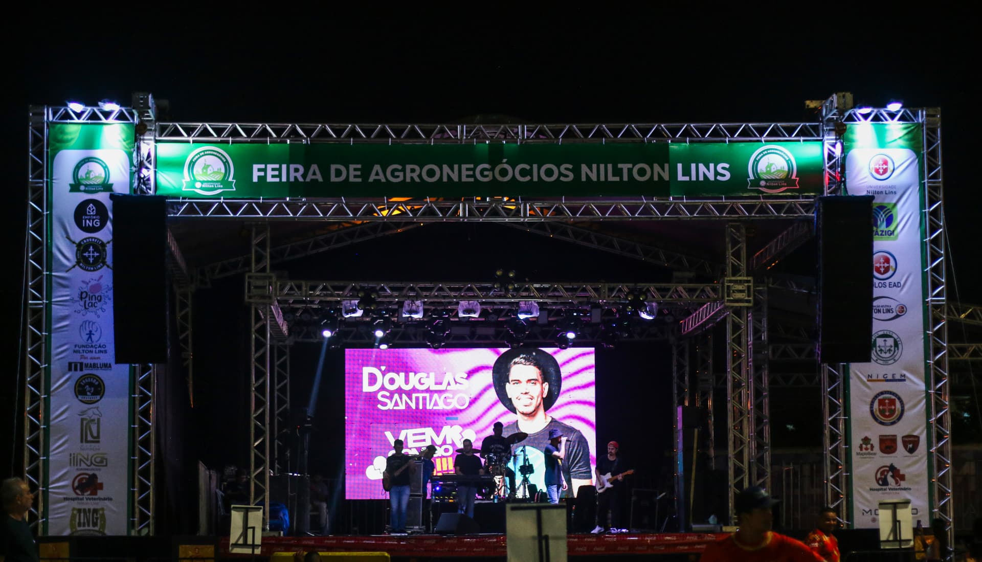 Palco principal da feira