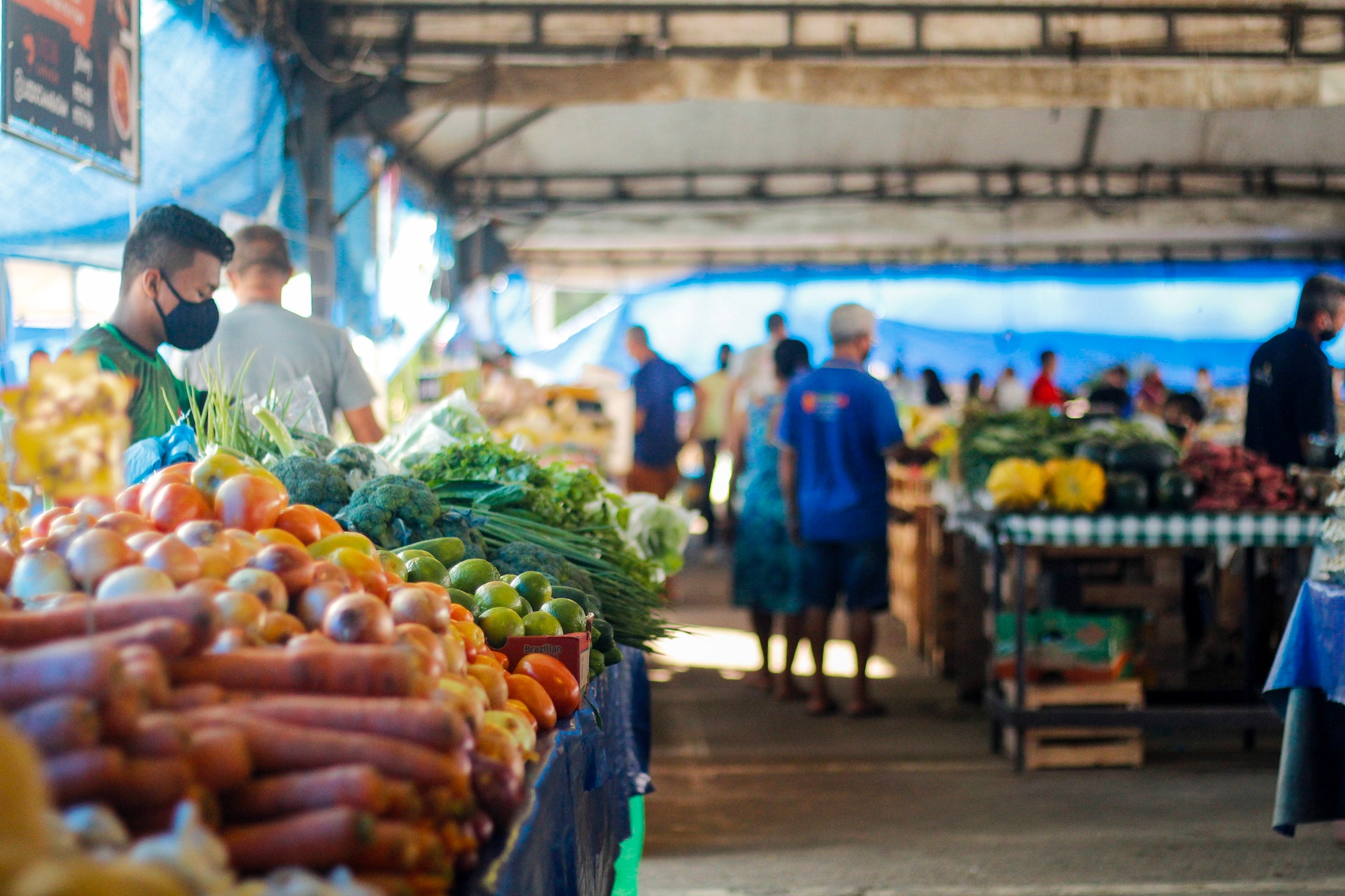 Corredor da feira de produtos