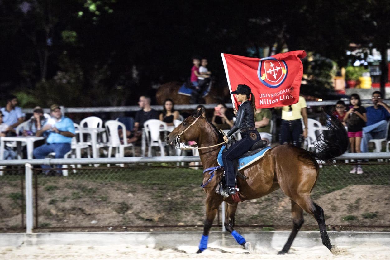 Abertura a cavalo